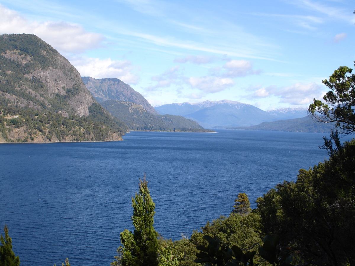 El lago Lácar visto desde el mirador Bandurrias, en San Martín de los Andes